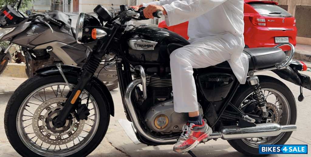 Triumph Bonneville T100 Triumph Bonneville T100