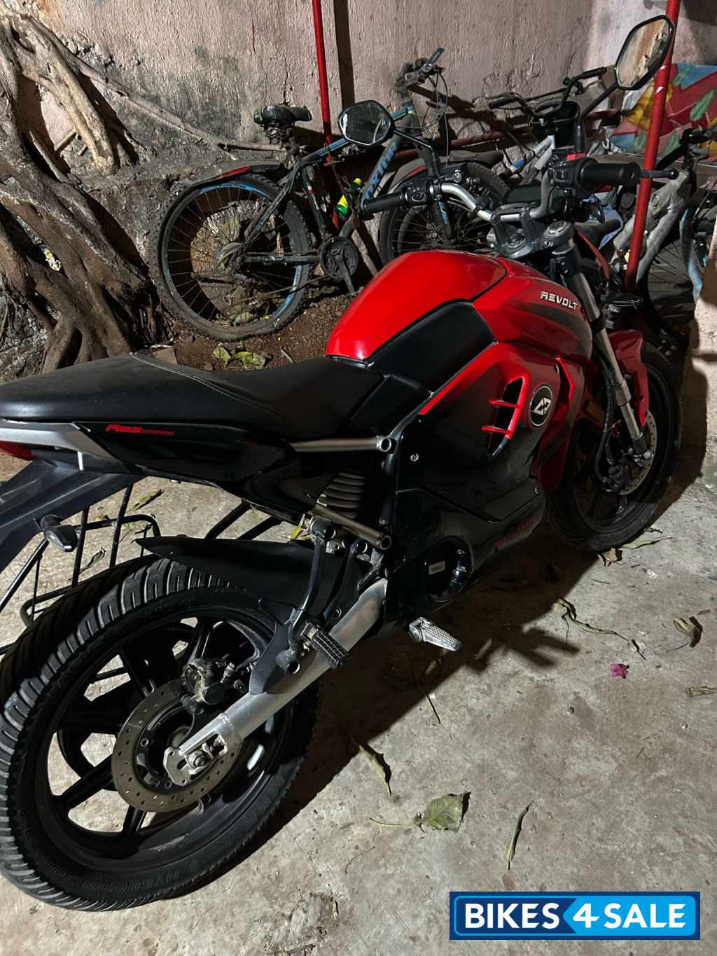 Red Revolt RV 400 Red Revolt RV 400