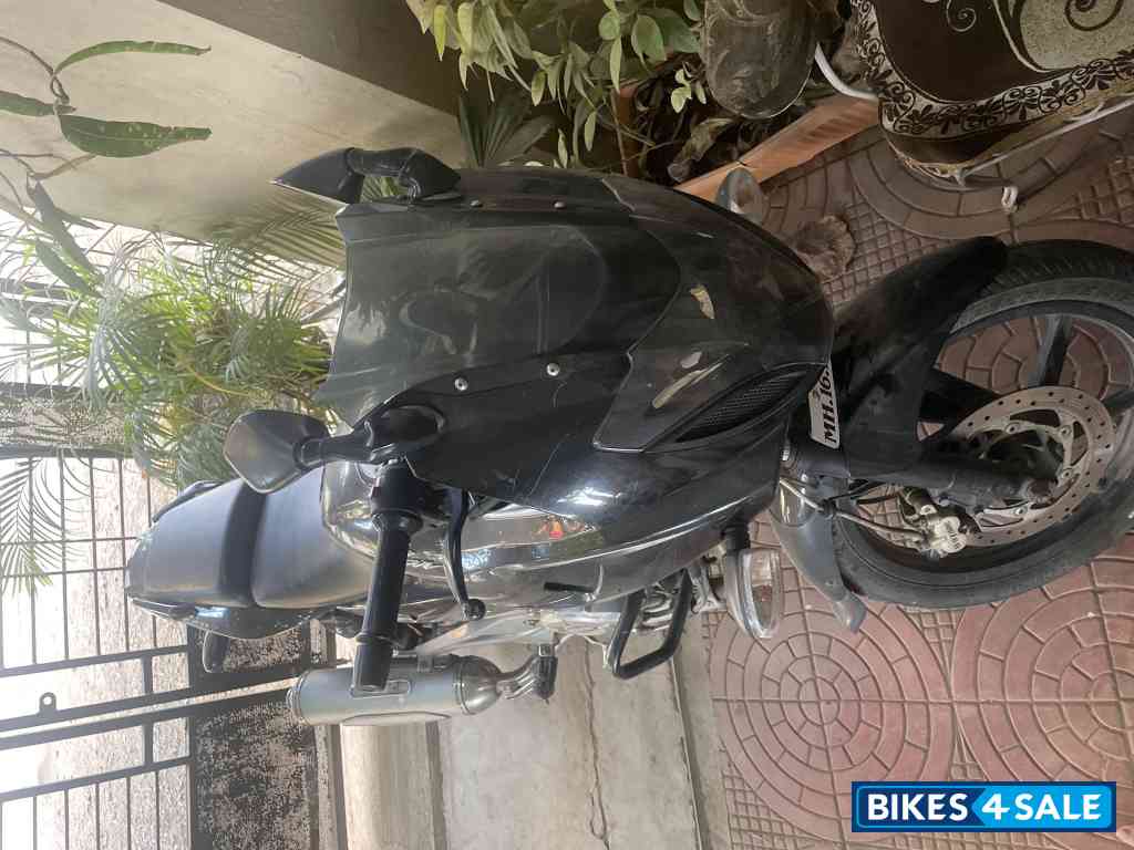 Bajaj Pulsar 220F Bajaj Pulsar 220F