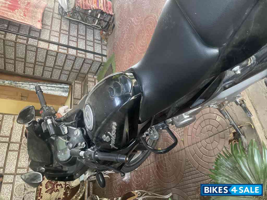 Bajaj Pulsar 220F Bajaj Pulsar 220F