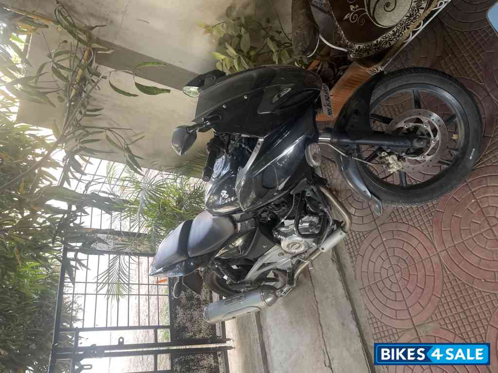 Bajaj Pulsar 220F Bajaj Pulsar 220F