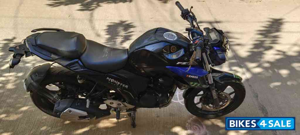 Yamaha FZS 25 Yamaha FZS 25