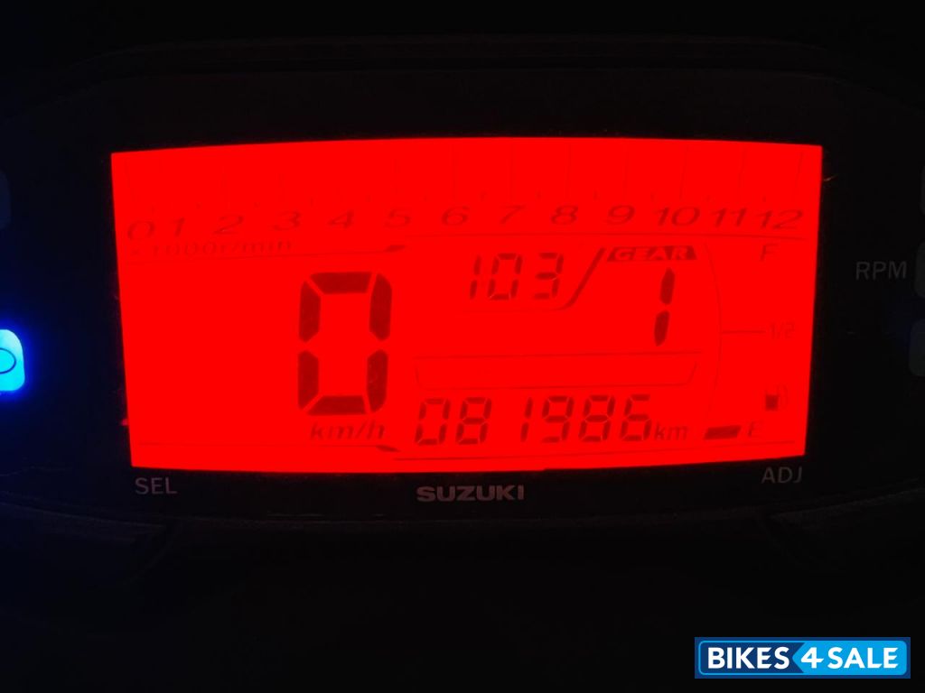 Black Suzuki Gixxer SF Black Suzuki Gixxer SF