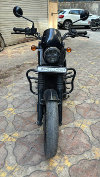 Yezdi Roadster Dark 2022 Model