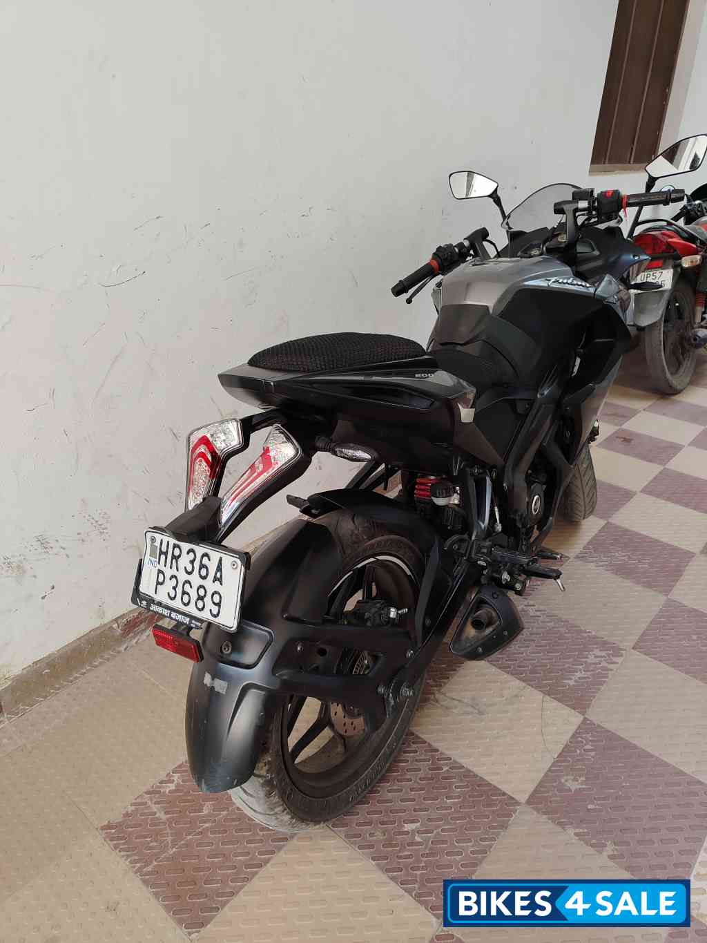 Gloss Pewter Grey Bajaj Pulsar RS 200 BS6 Gloss Pewter Grey Bajaj Pulsar RS 200 BS6