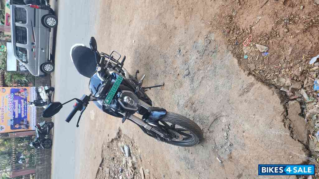 Revolt RV 400 Revolt RV 400