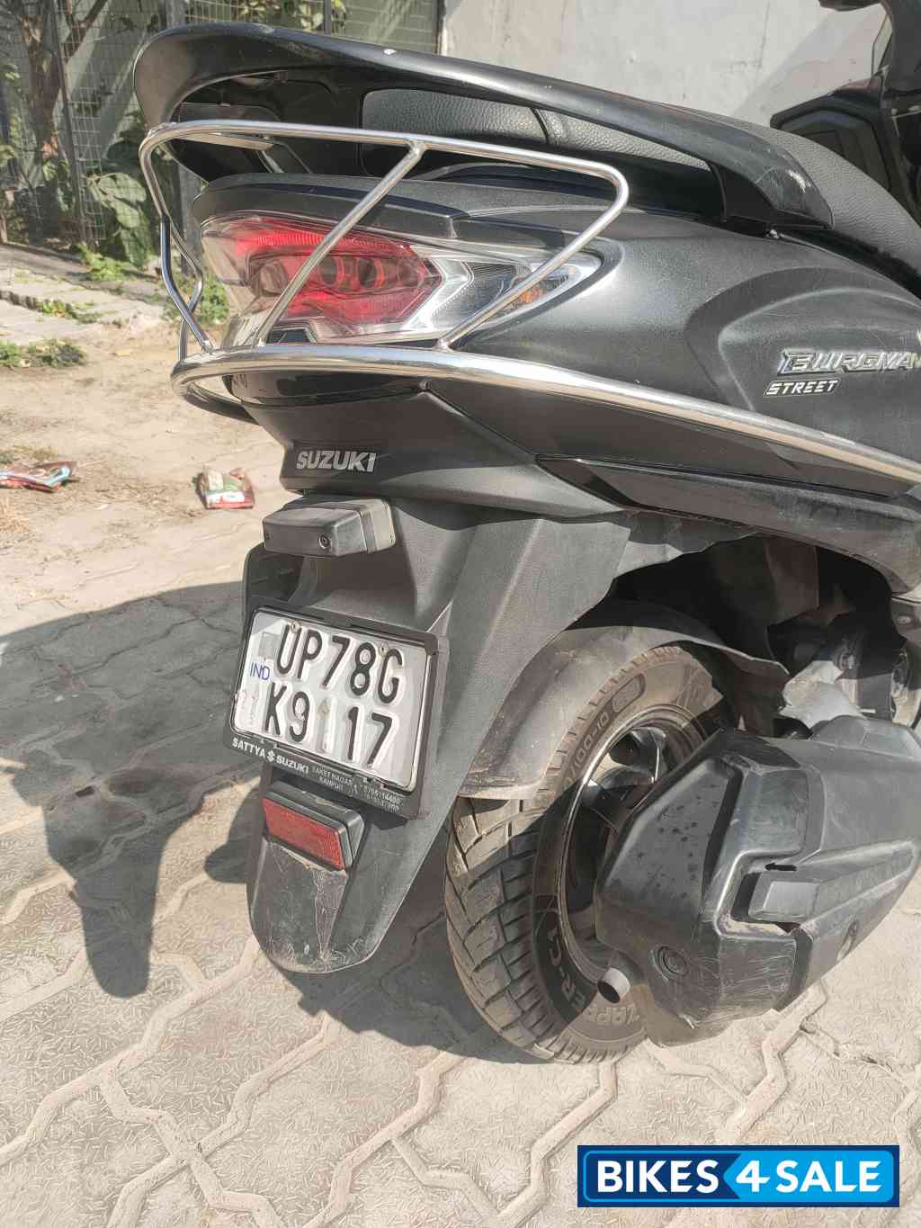 Black Suzuki Burgman Street BS6 Black Suzuki Burgman Street BS6