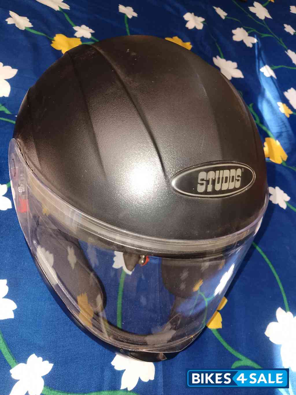 Black TVS Victor Black TVS Victor