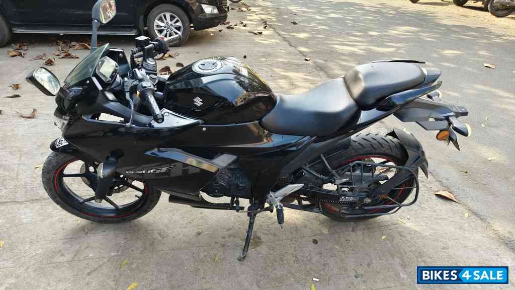 Suzuki Gixxer SF Fi Suzuki Gixxer SF Fi