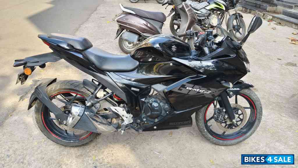 Suzuki Gixxer SF Fi Suzuki Gixxer SF Fi