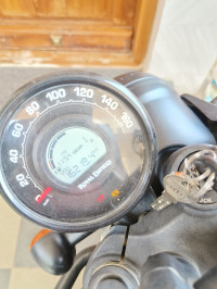 Royal Enfield Hunter 350 Metro