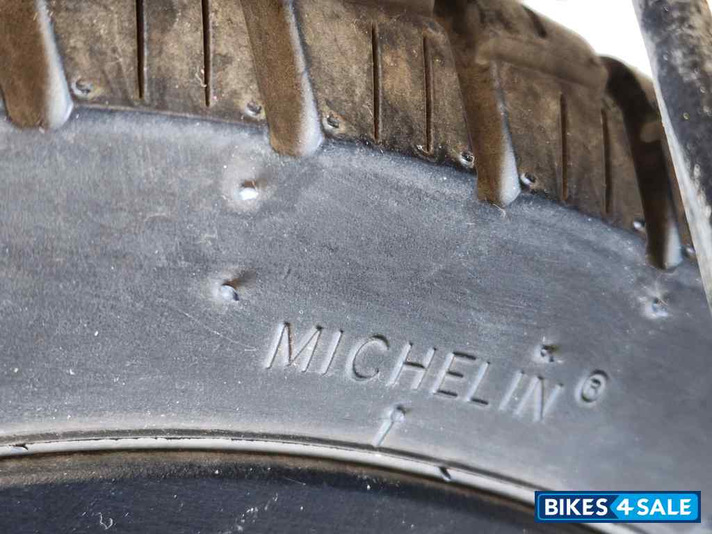 Forest Green Yezdi Roadster Dual Tone Forest Green Yezdi Roadster Dual Tone