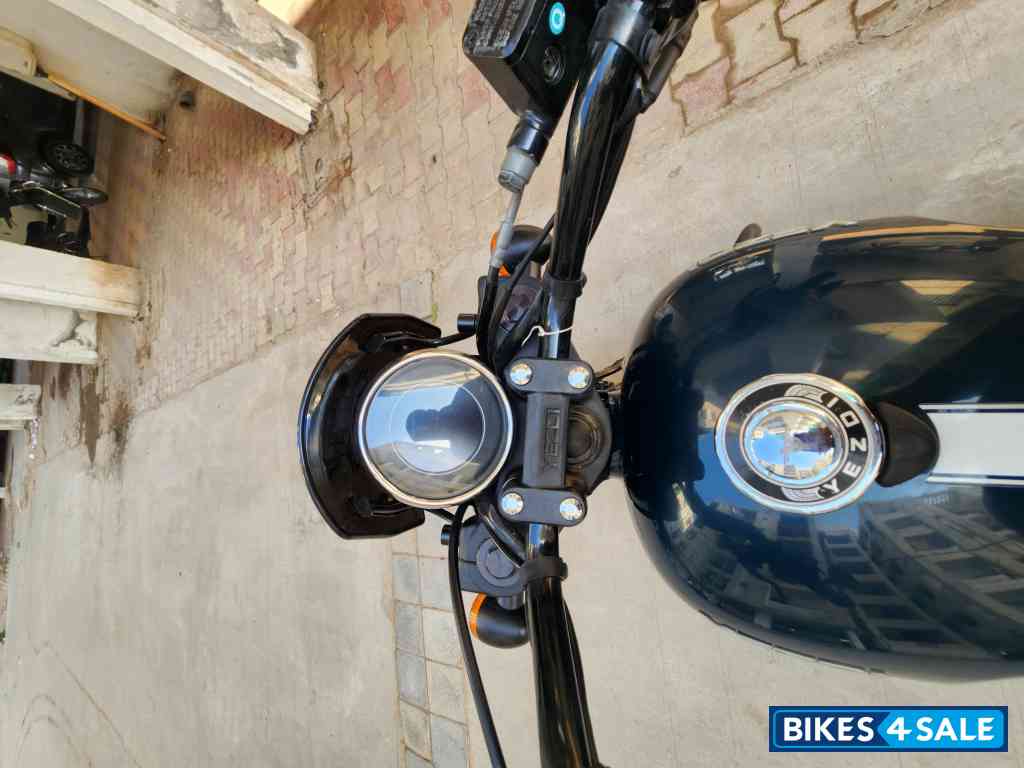 Forest Green Yezdi Roadster Dual Tone Forest Green Yezdi Roadster Dual Tone