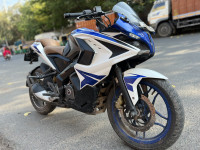 Blue/white Bajaj Pulsar RS 200