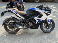 Blue/white Bajaj Pulsar RS 200
