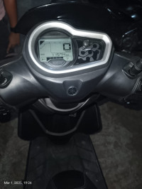 Black And Gold Yamaha Cygnus Ray ZR