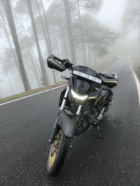 Black Yamaha FZS 25 BS6