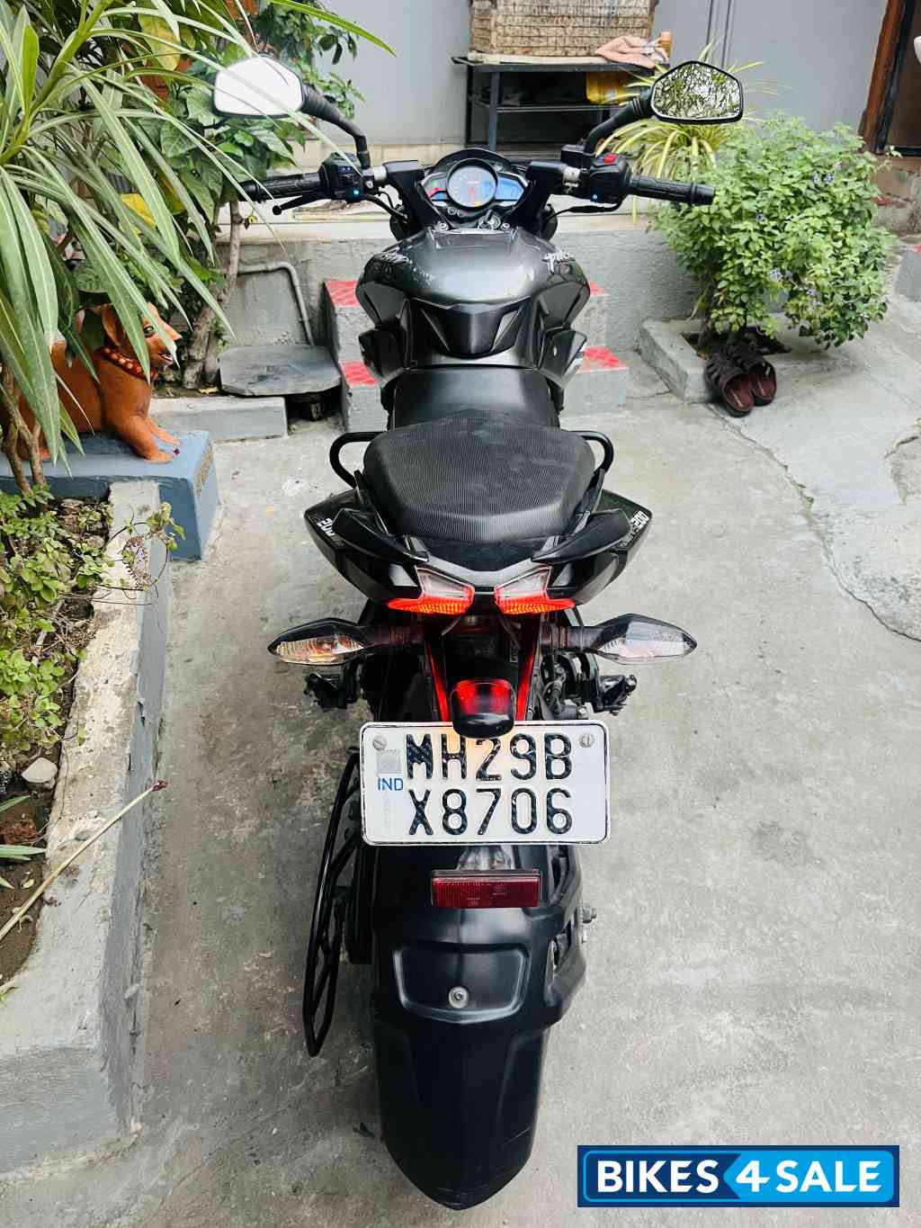 Bajaj Pulsar 200 NS Bajaj Pulsar 200 NS