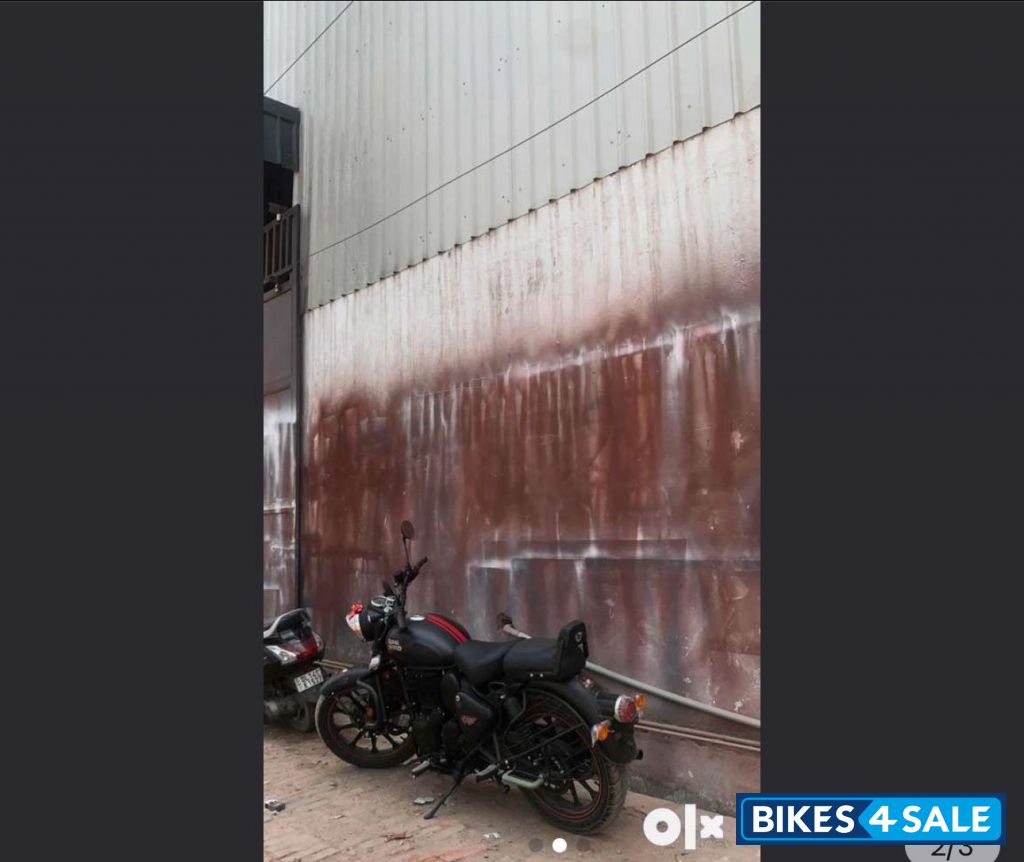 Royal Enfield Classic Stealth Black Royal Enfield Classic Stealth Black