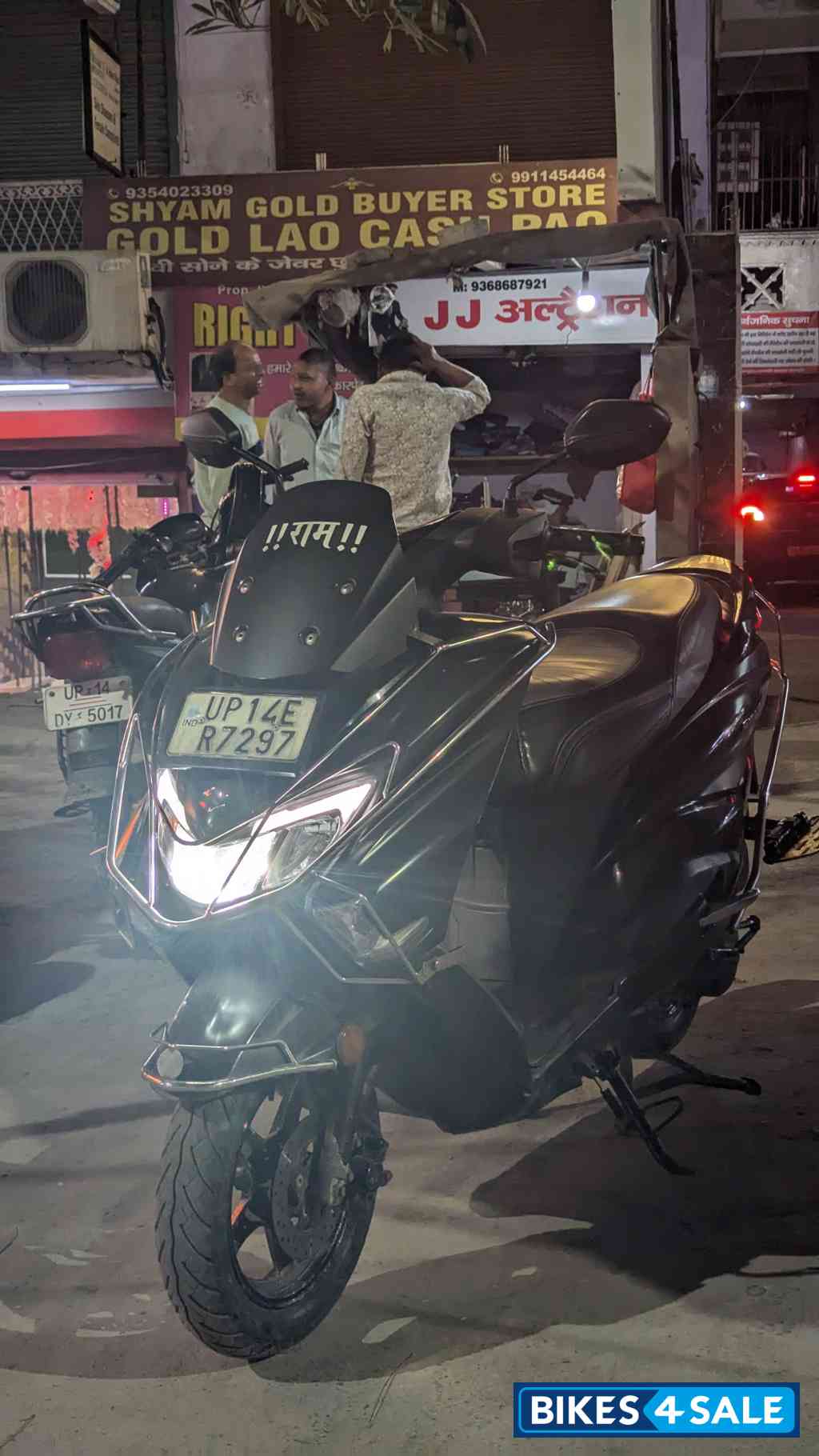 Matte Black Suzuki Burgman Street Bluetooth Enabled Matte Black Suzuki Burgman Street Bluetooth Enabled