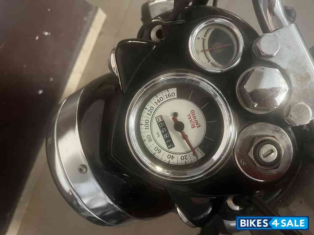 Gunmetal Grey Royal Enfield Classic Gunmetal Grey