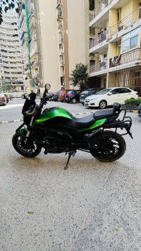 Green Bajaj Dominar 400