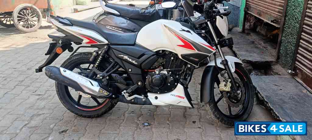 TVS Apache RTR 160 TVS Apache RTR 160