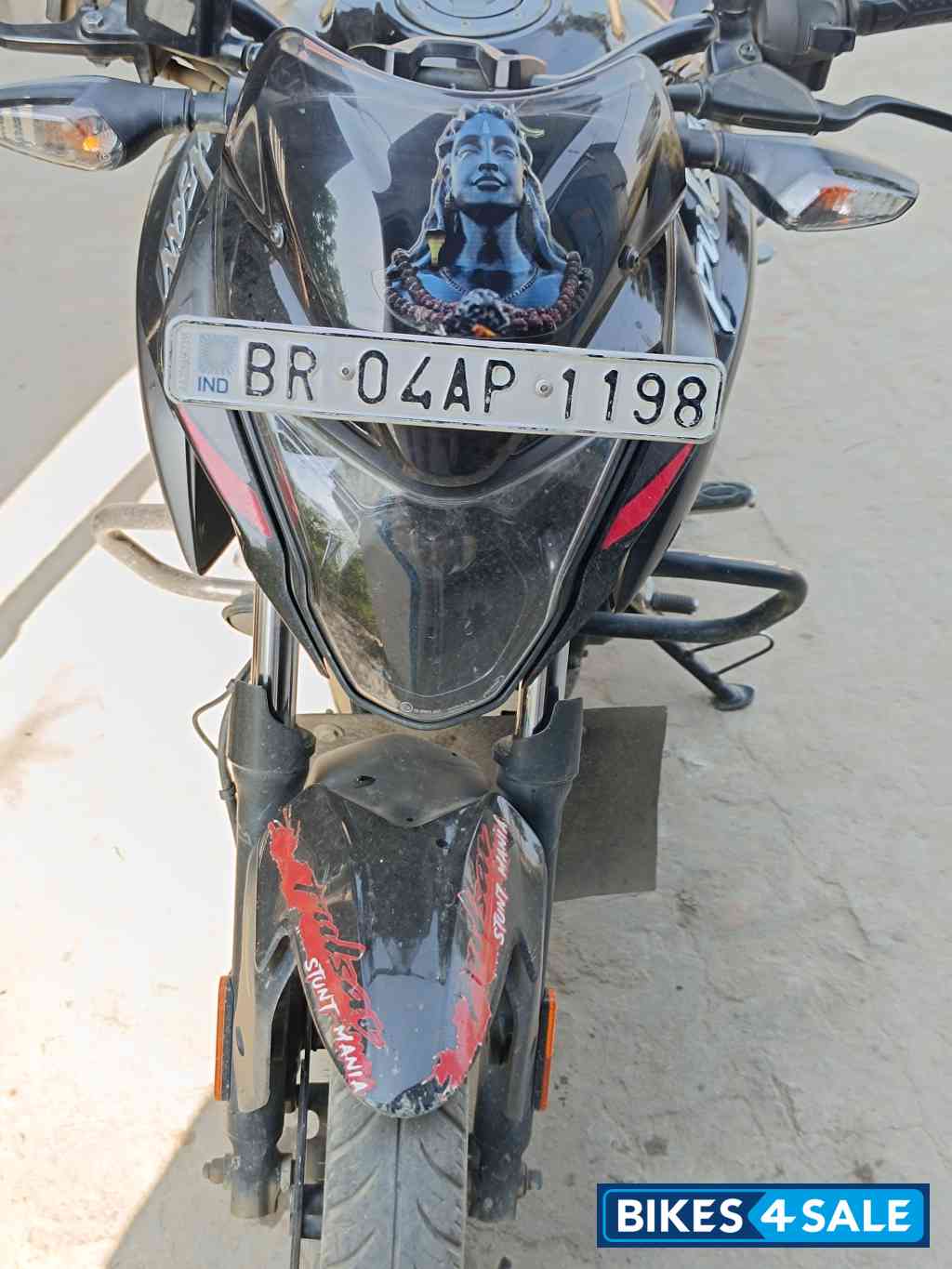 Black Bajaj Pulsar P150 Single Disc Single Seat Black Bajaj Pulsar P150 Single Disc Single Seat