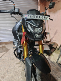 Matte Black Hero Xtreme 160R 4V 2024