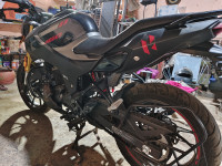 Matte Black Hero Xtreme 160R 4V 2024