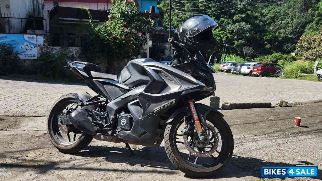 Pewter Grey Bajaj Pulsar RS 200 BS6 Pewter Grey Bajaj Pulsar RS 200 BS6