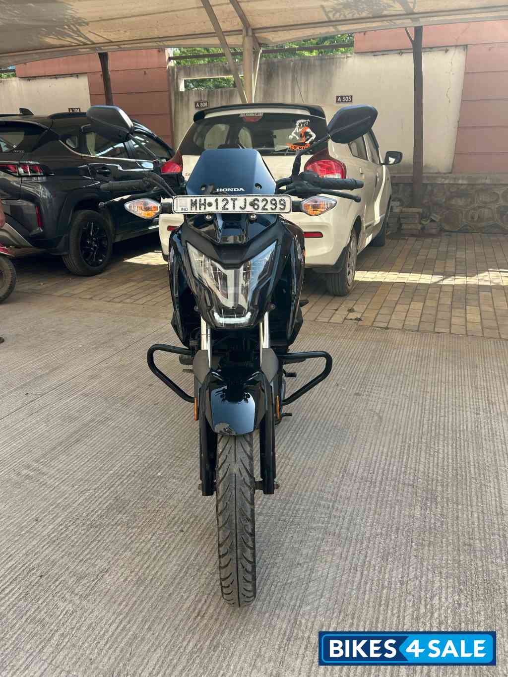 Orange Honda XBlade BS6 Orange Honda XBlade BS6