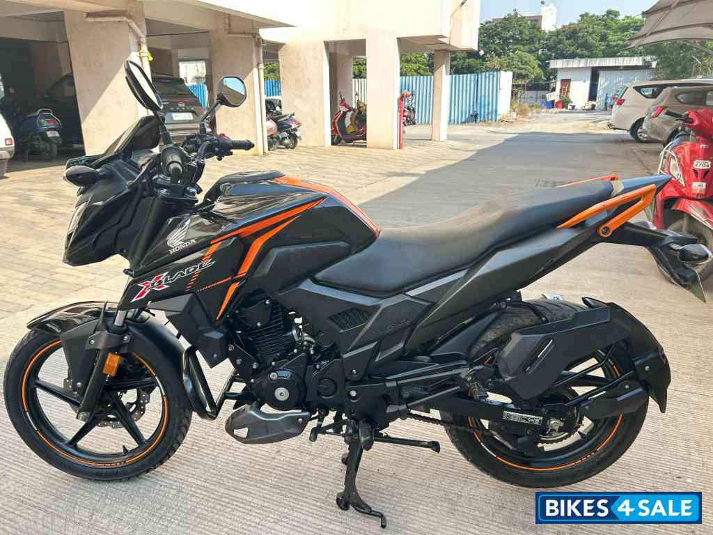 Orange Honda XBlade BS6 Orange Honda XBlade BS6