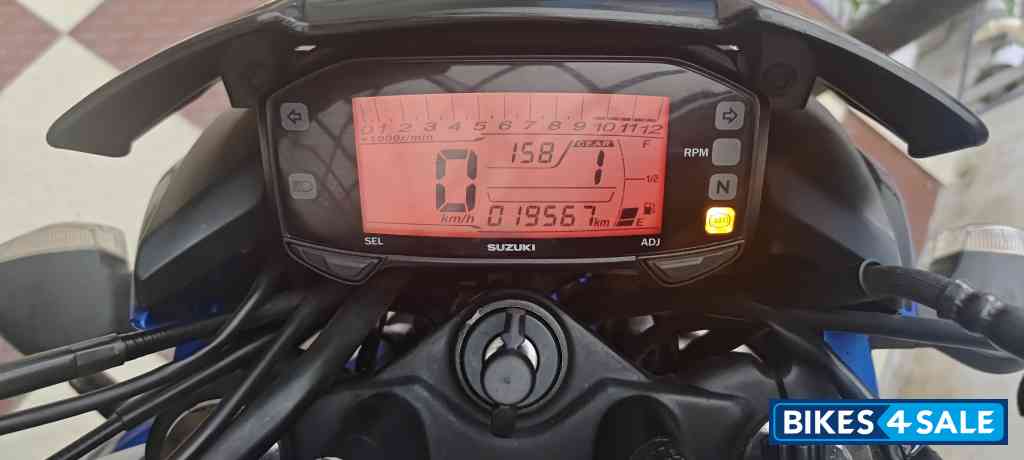 Blue Suzuki Gixxer ABS Blue Suzuki Gixxer ABS