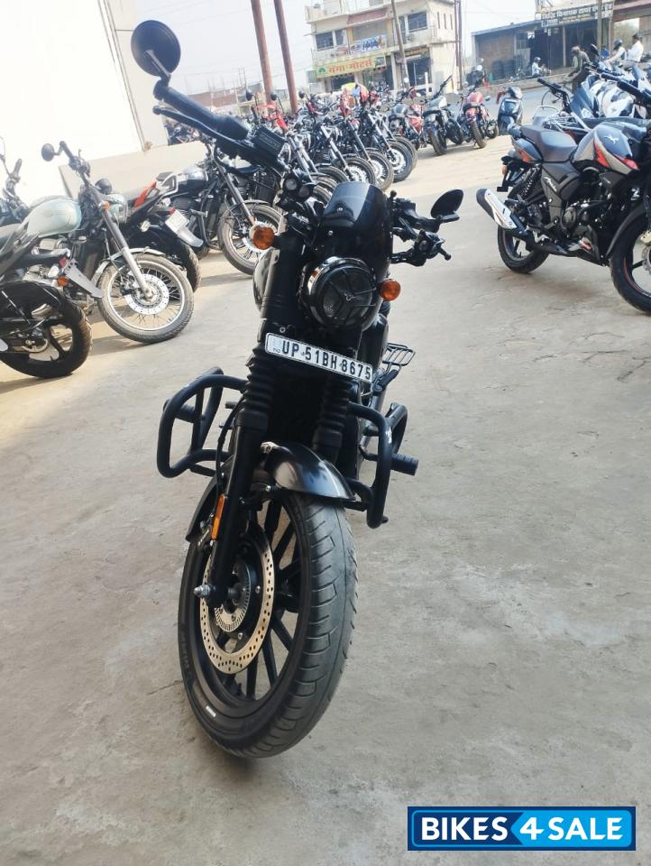 Yezdi Roadster Dark Yezdi Roadster Dark