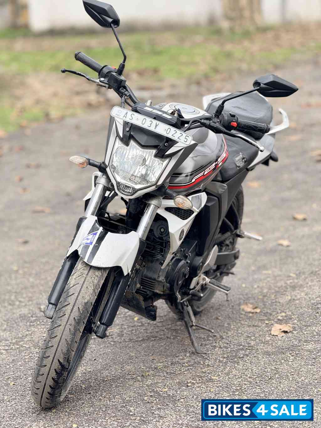 Grey White Yamaha FZ-S FI V2