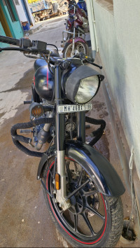 Royal Enfield Classic Stealth Black