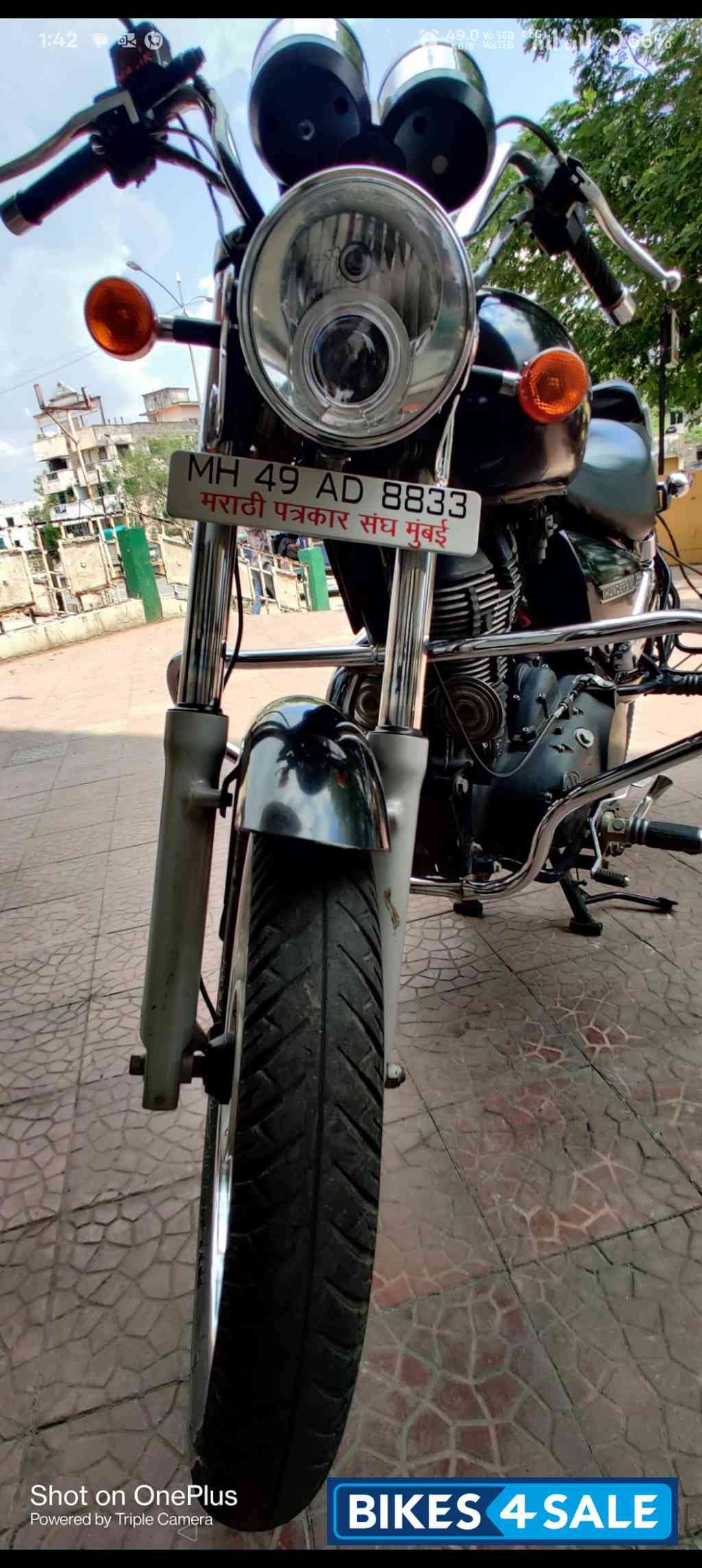 Black Royal Enfield Thunderbird 350 Black Royal Enfield Thunderbird 350