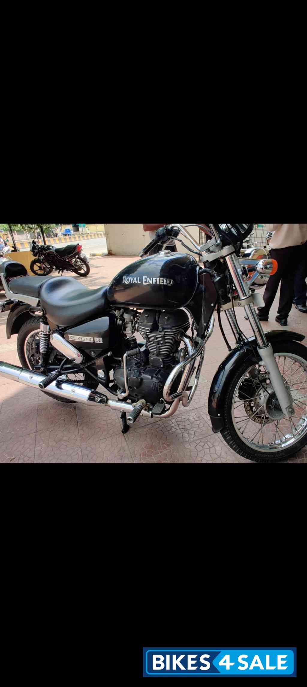 Black Royal Enfield Thunderbird 350 Black Royal Enfield Thunderbird 350