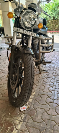 Silver Royal Enfield Meteor 350 Supernova