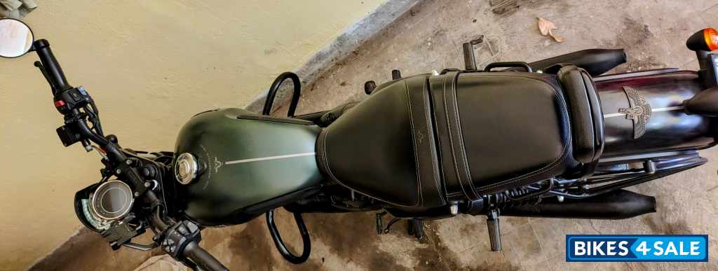 Hunter Green Yezdi Roadster Dark Hunter Green Yezdi Roadster Dark