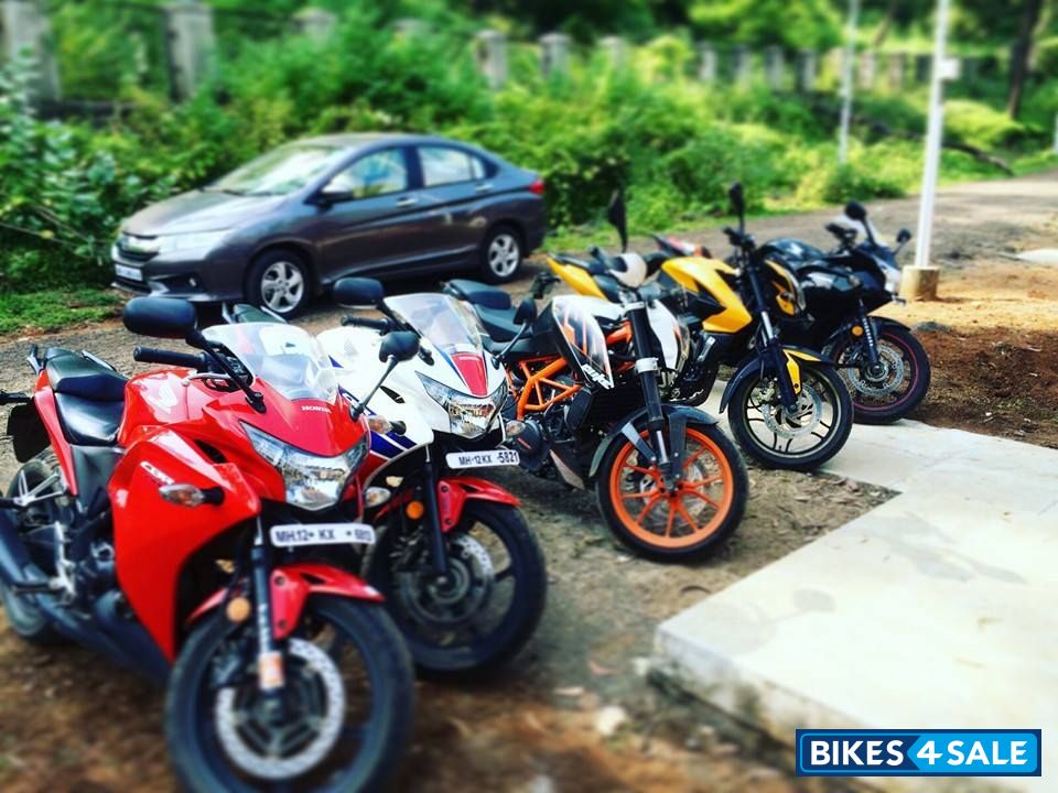 Red Honda CBR 250R Red Honda CBR 250R