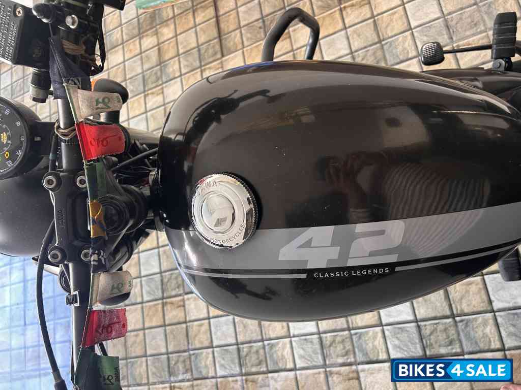 Jawa 42 Dual Channel ABS AllStar Black Jawa 42 Dual Channel ABS AllStar Black