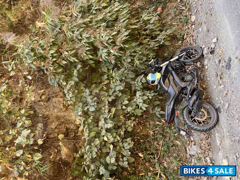 Black Bajaj Dominar 400 ABS BS6 Black Bajaj Dominar 400 ABS BS6