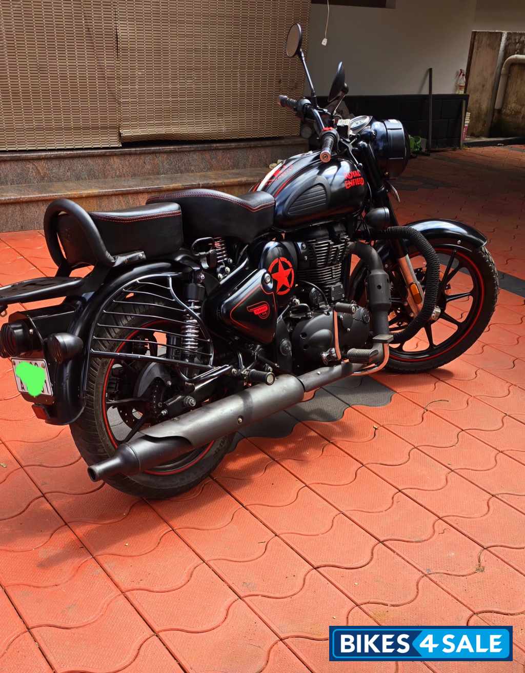 Royal Enfield Classic Stealth Black Royal Enfield Classic Stealth Black