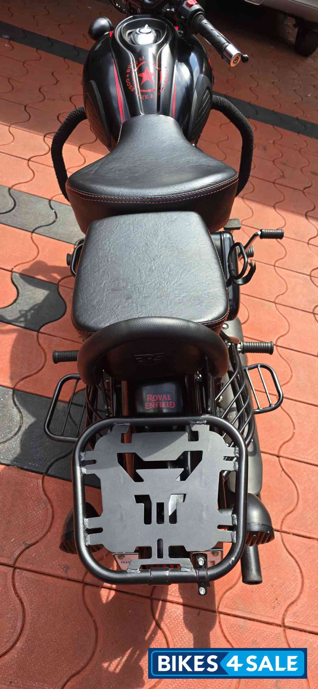 Royal Enfield Classic Stealth Black Royal Enfield Classic Stealth Black