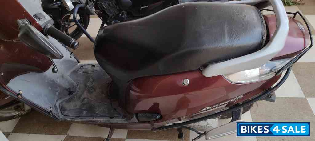 Red Honda Aviator Red Honda Aviator