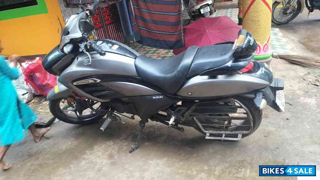 Suzuki Intruder 150 BS6 Suzuki Intruder 150 BS6