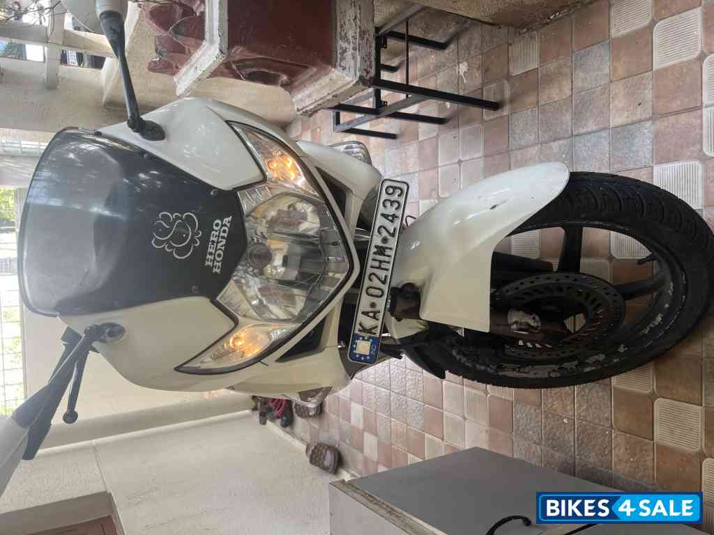 White Hero Karizma ZMR White Hero Karizma ZMR