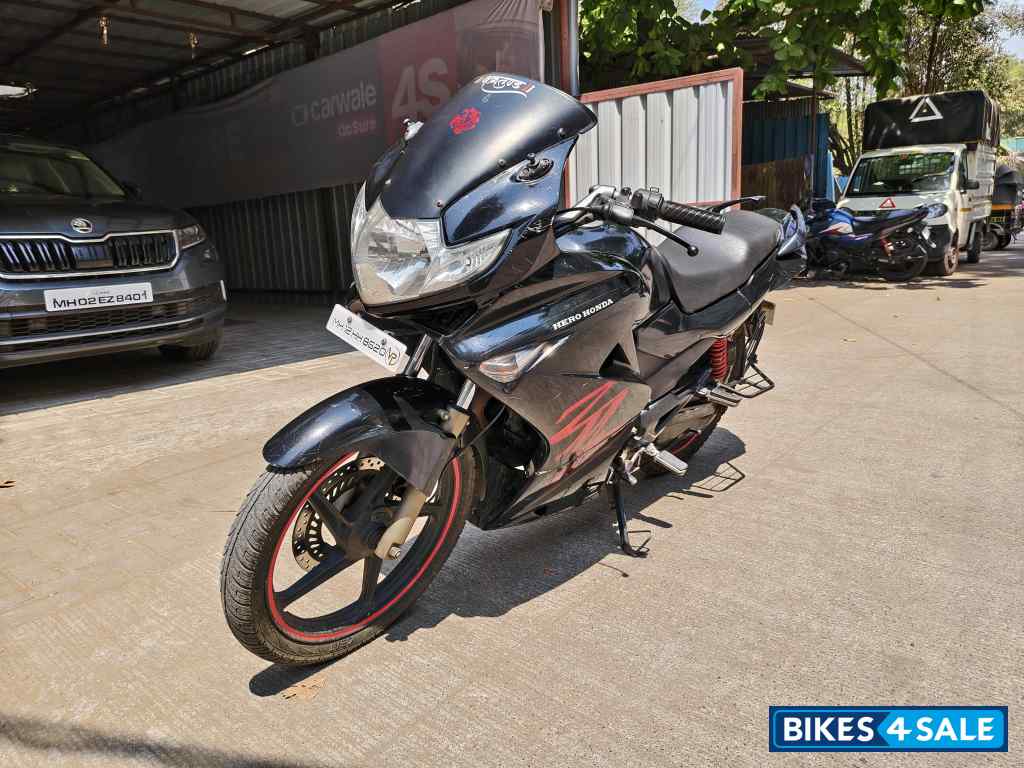 Black Hero Karizma ZMR Black Hero Karizma ZMR